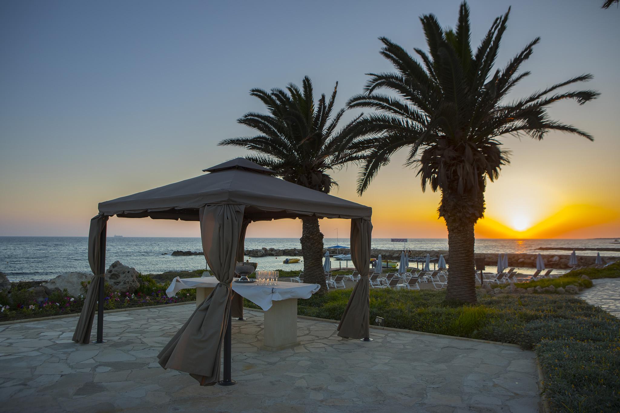 Leonardo Cypria Bay Hotel Paphos Buitenkant foto